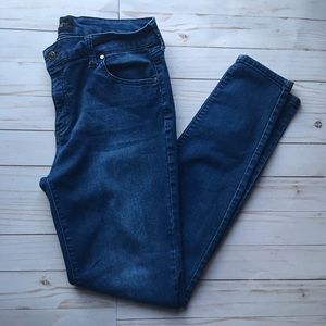 {Celebrity Pink} Dark Wash Skinny Jeans Size 13/31